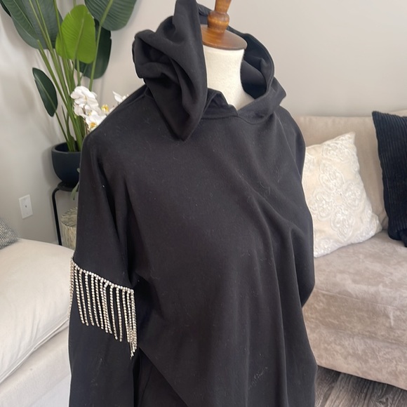 Hooded sweater dress with rhinestone fringed sleeves - Picture 3 of 4